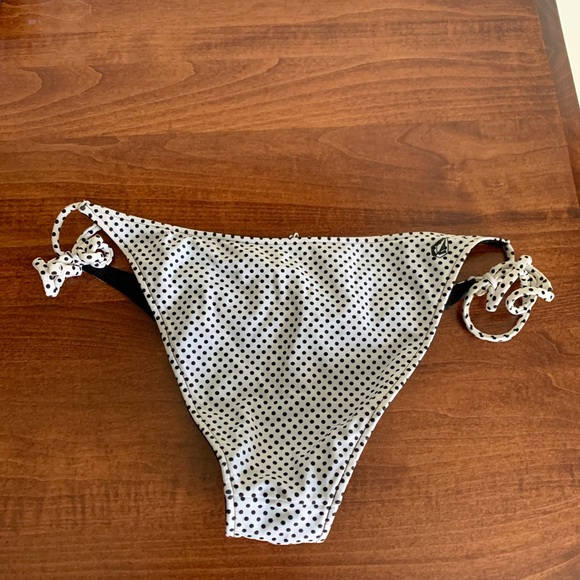 Volcom Reversible String Bikini Bottom - Picture 4 of 5